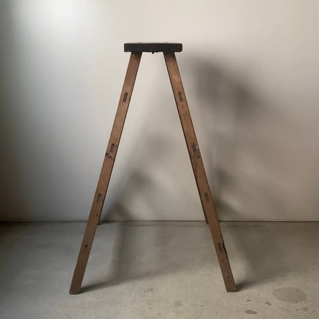 古い木製脚立  ヴィンテージウッドラダー 木の踏み台 ハシゴ 折り畳み脚立 無塗装 ペイント跡 グッドエイジング