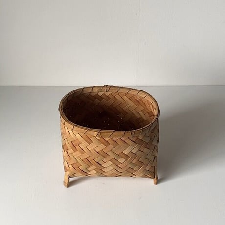 竹編みのヘラ立て お玉立て 幅約23cm ツールスタンド 足付き 天然素材 グッドコンディション