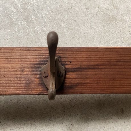 WALL HOOK  ヴィンテージ ウォールフック  戦前 昭和初期 壁掛けフック4本  スギ材＋スチール  良品