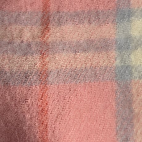 BURBERRY LONDON  バーバリーロンドン LAMBSWOOL 100% ラムウール マフラー ピンクノバチェック イギリス製  made in england 中古品