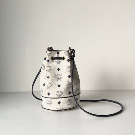 MCM オールドエムシーエム ヴィセトス柄 モノグラム ホワイト 総レザー 巾着ミニショルダーバッグ ポシェット 中古良品