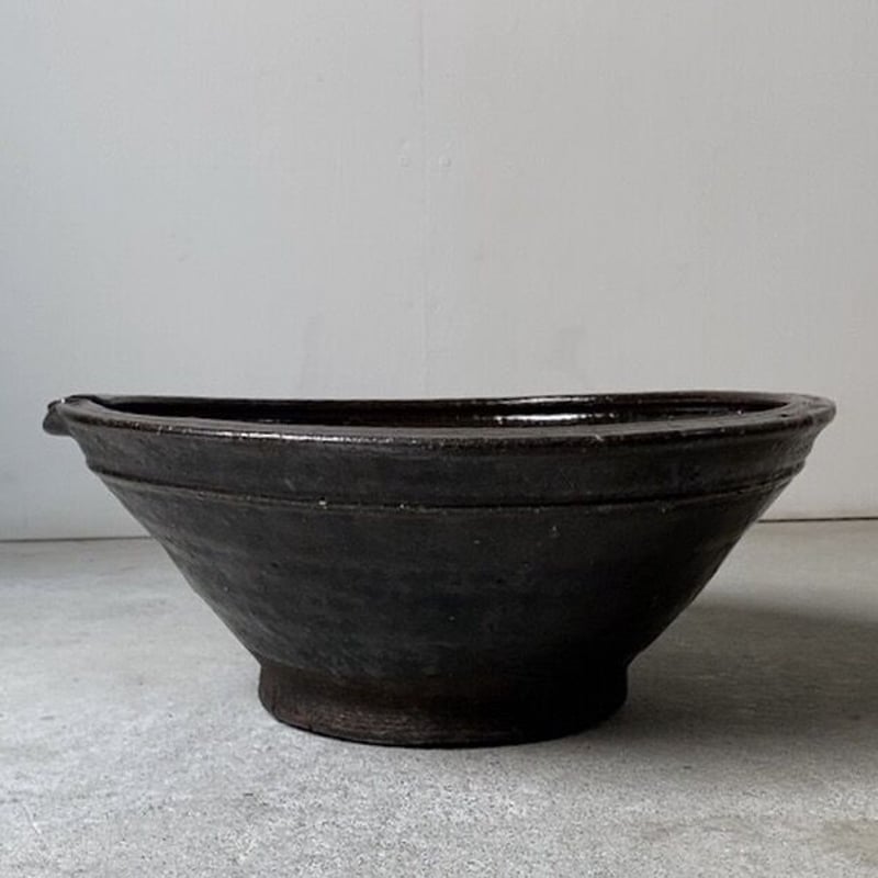 古い大きな すり鉢 幅約36cm 片口 黒釉 巨大摺鉢 古民具 古民藝 メダカ