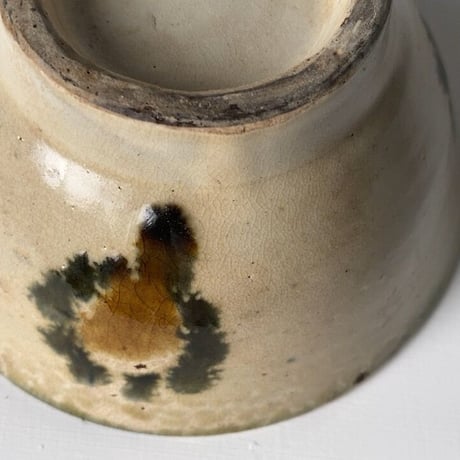 古琉球 やちむん 4.5寸マカイ 古作 登窯 犬の足跡模様 呉須と飴釉の2色構成 昭和期 ヴィンテージ フォークアート