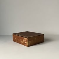 一閑張り 蓋付きの紙箱  21.5cm 紙貼り 柿渋 紐摘み  小物入れ 道具箱 墨文字 ジャパンヴィンテージ