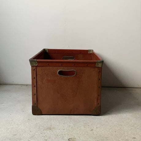 昭和期の古いボテバコ (ボテ箱) 運搬箱 ブリックカラー 無地 ヴィンテージボックス コンテナ 完品範疇