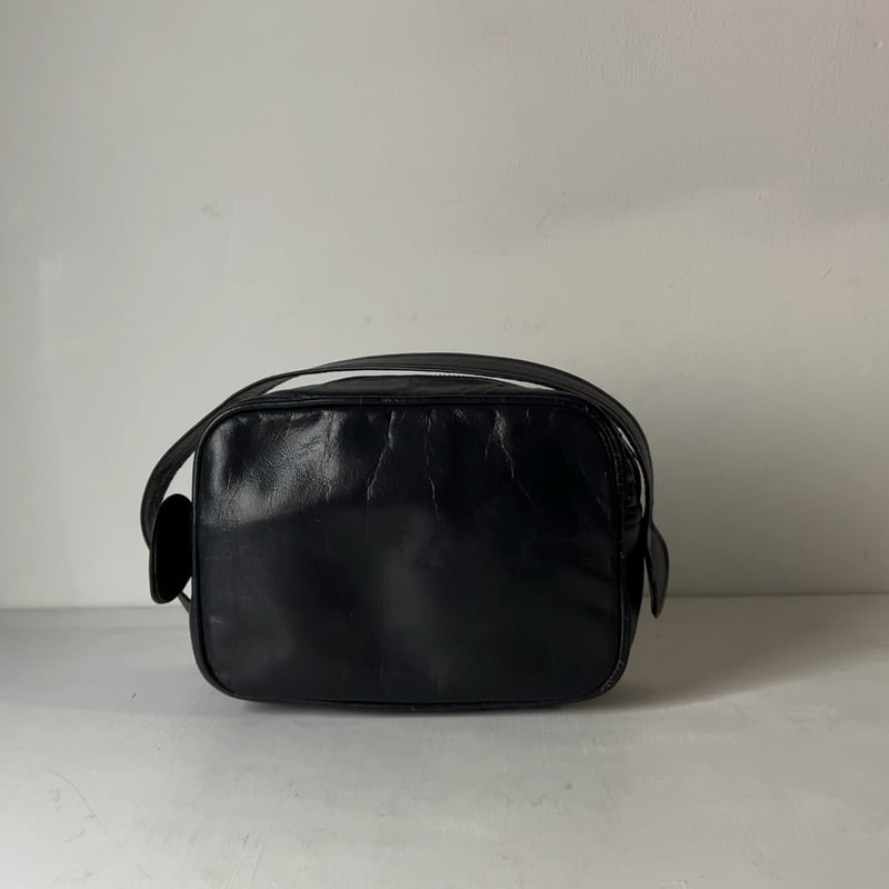 新品 courreges クレージュ レザー ショルダーバッグ カメラバッグ 黒 楽天市場】Courreges クレージュ ショルダーバッグ Logo Camera