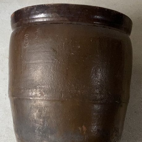 古い水瓶 民藝壺  古甕 (高さ約42cm幅約35cm) メダカ鉢 睡蓮鉢 水栽培 ガーデニング ビオトープ 水中昆虫 飼育器  ○五印