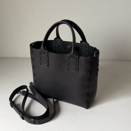 POMTATA ポンタタ  SAKU TOTE 'S  2WAYトートバッグ レザー シボ革 上質レザー ブラック ミニトート クロスショルダー 日本製 中古極美品