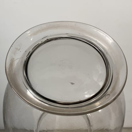 アンティーク大型ガラスポット 高さ31cm苺型古い硝子の保存瓶 硝子瓶 ガラス瓶 花器 金魚鉢 ベタ鉢 メダカ鉢 大正期 吹きガラス  ゆらゆら気泡ガラス 地球瓶