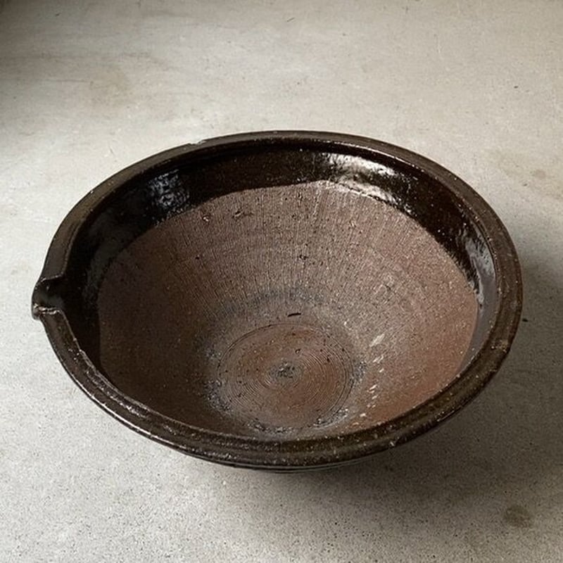 古い大きな すり鉢 幅約36cm 片口 黒釉 巨大摺鉢 古民具 古民藝 メダカ