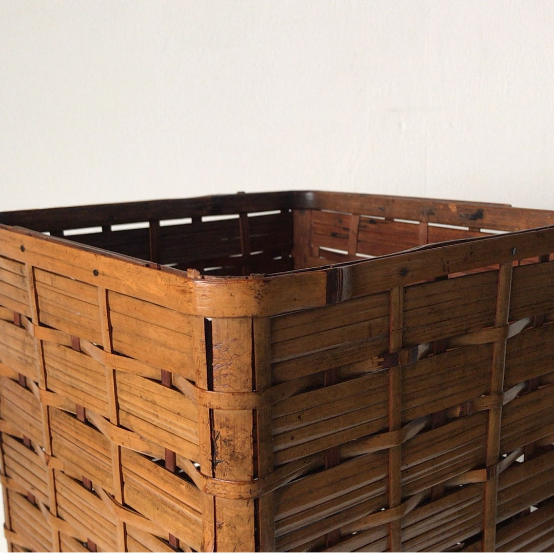 希少　無垢　ダストボックス　ごみ箱　蟻継ぎ　天然　欅　工芸　民芸 希少 無垢 ダストボックス ごみ箱 蟻継ぎ 天然 欅 工芸 民芸