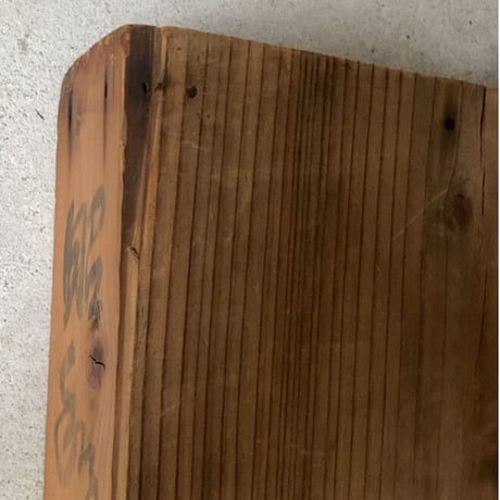 古い蓋付もち箱  杉材無垢 昭和23年 戦中 木箱 平箱 古道具 美品