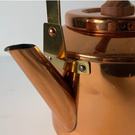 ヴィンテージ純銅ケトル 銅やかん 2〜2.5L 木製無垢の持ち手と摘み  使用わずかな極美品