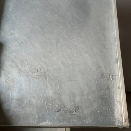 古いアルミの箱　蓋付き 持手付き ヴィンテージツールボックス ストック缶  米櫃 保存ケース パンケース 道具箱 古い箱