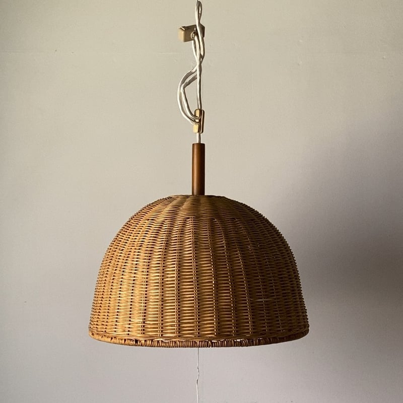 ラタン製 半ドーム型シェード ペンダント照明 3灯タイプ（メイン球2+豆