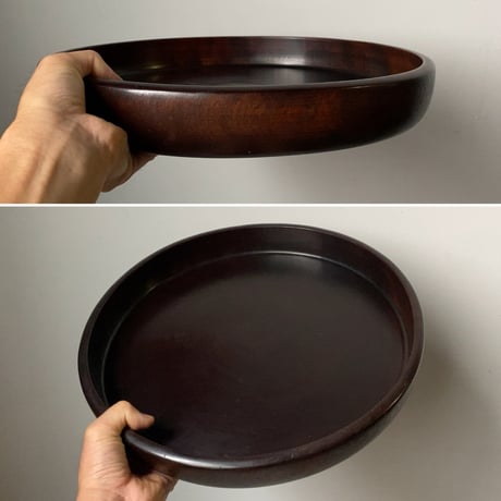 古い木製くり抜き盆 黒々とし鈍い艶感 木製トレー 34.5cm お盆 木工品 肉厚 素地 工芸品 民藝 ヴィンテージトレー 完品