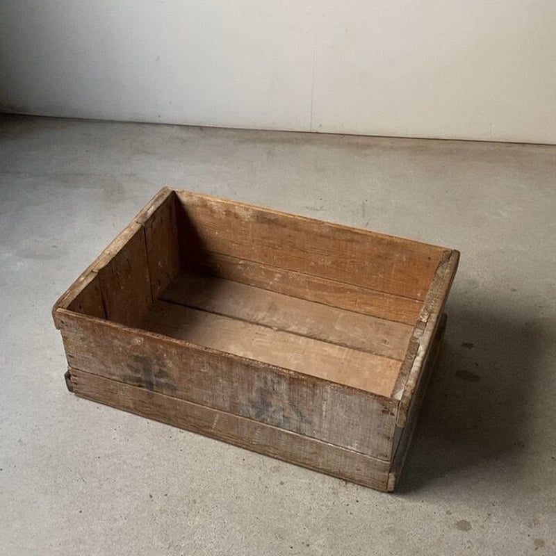 ヴィンテージ木箱 ちょうど良いサイズ感 幅約55cm 白けたエイジング