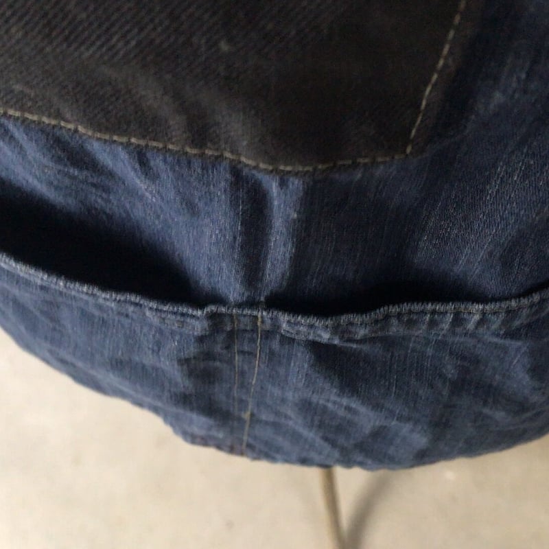ヴィンテージ デニムのワークエプロン ツイルのパッチポケット ヴィンテージ デニムのワークエプロン ツイルのパッチポケット