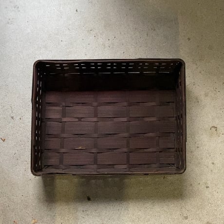 古い竹の平籠  ひしぎ編み 古作工芸品 手仕事 赤竹 中型道具箱 茶器入れ 茶籠 編み籠 良品