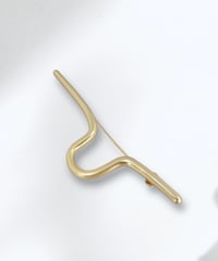 【JAMIRAY】  Line sculpture brooch-GOLD