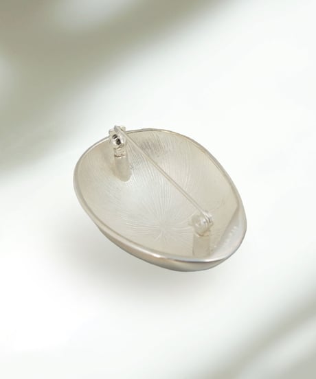 【JAMIRAY】 Egg sculpture brooch-SILVER