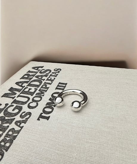 【better jewelry/ベタージュエリー】W BALLS RING