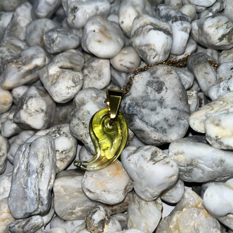 完全受注生産】【数量限定】禊ガラス勾玉ネックレス(ゴールド
