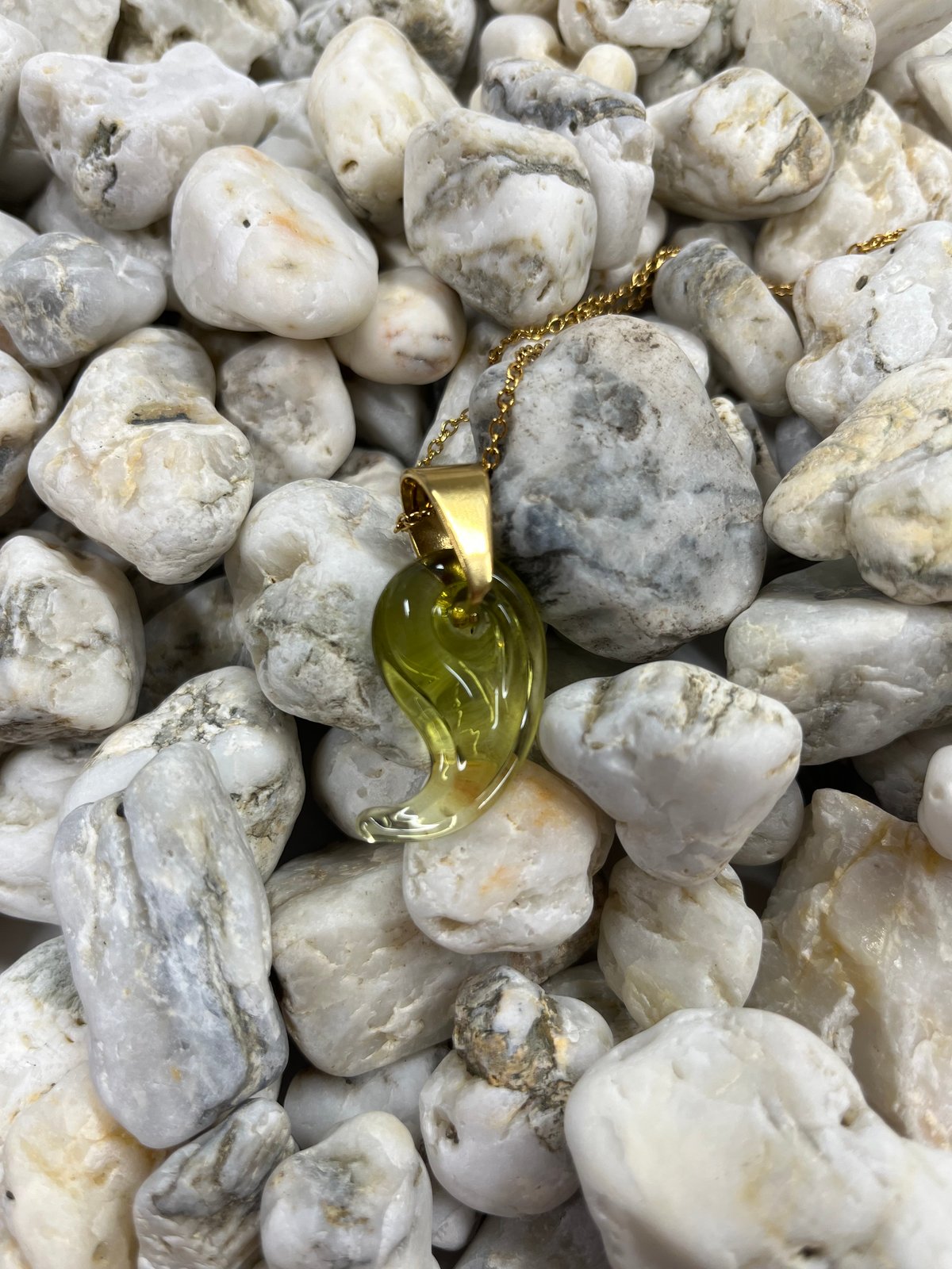 完全受注生産】【数量限定】禊ガラス勾玉ネックレス(ゴールド