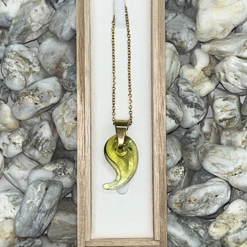 完全受注生産】【数量限定】禊ガラス勾玉ネックレス(ゴールド