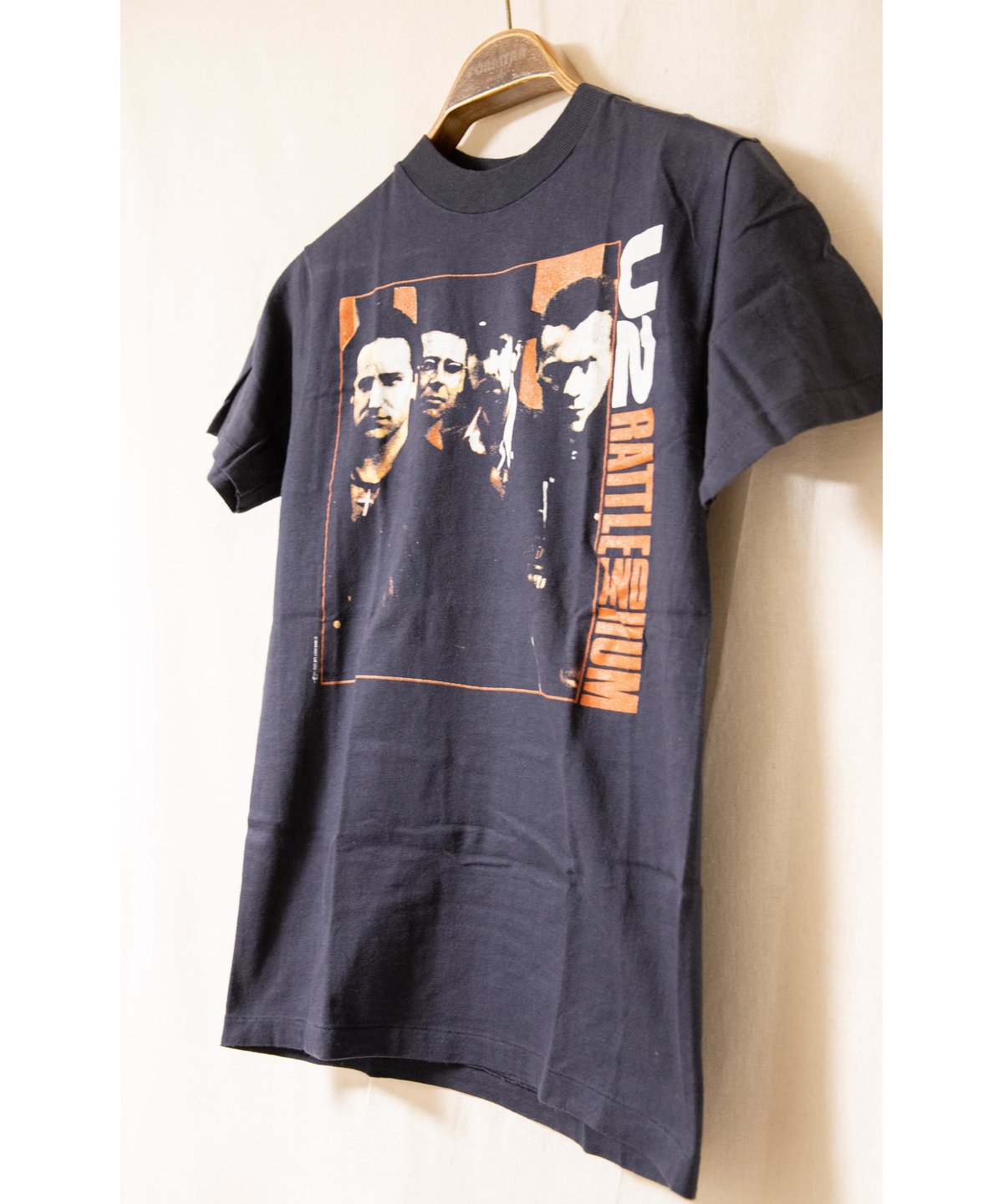 美品【ビンテージ】 U2 Rattle and Hum / バンド tシャツ il_fullxfull.6933082594_t4u9.jpg