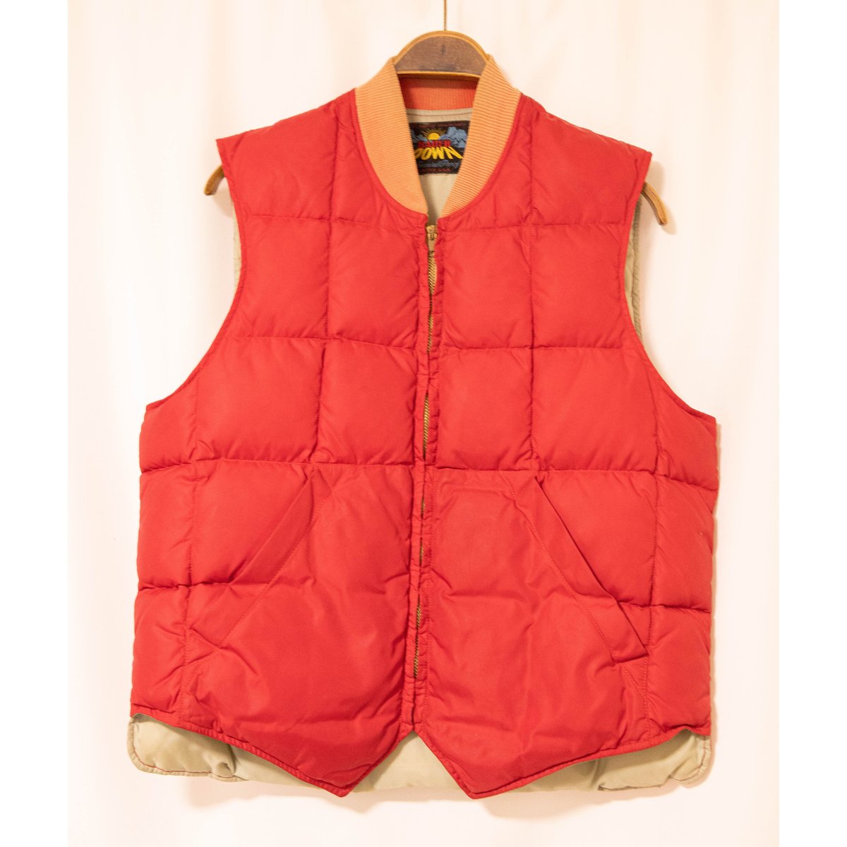 60s ビンテージ Eddie Bauer バウアーダウン ダウンベスト M 赤 60s ビンテージ Eddie Bauer バウアーダウン ダウンベスト M 赤 傷や