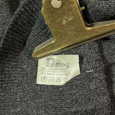 80's〜90's ”Glenhowe” Cashmere 100% V-Neck knit