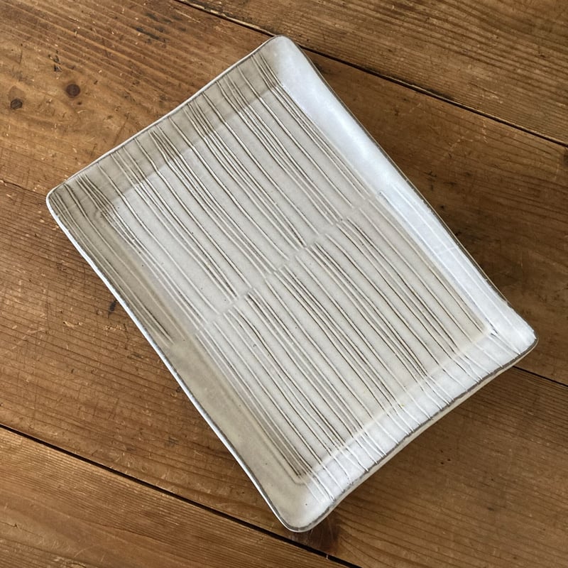 板皿 大 しのぎ 白 No.3 | 櫻井窯