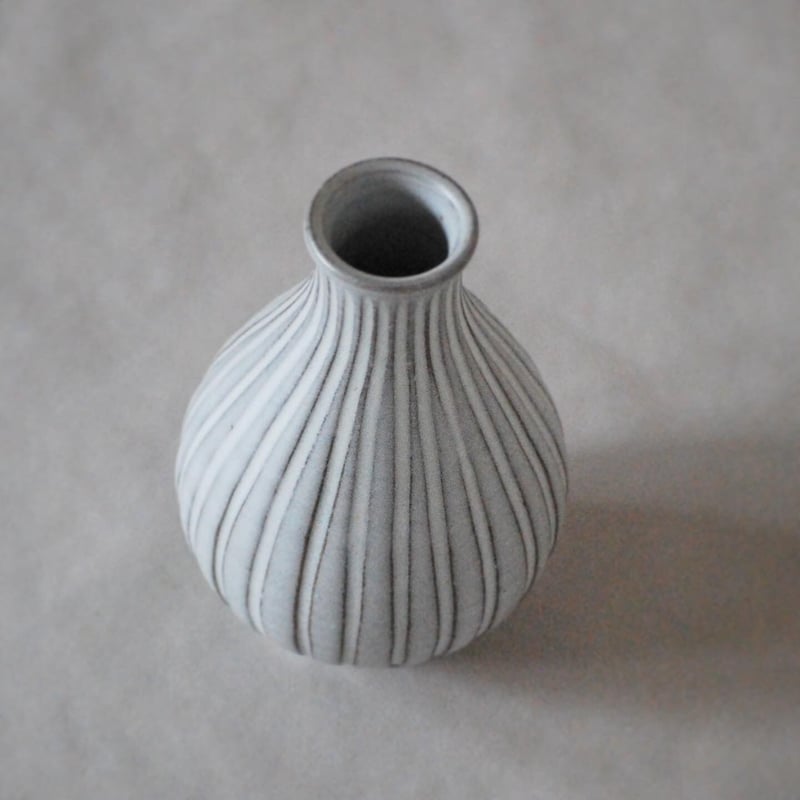 朧釉の一輪挿し 大正浪漫 一輪挿し 水玉 | ガラス器 - 廣田硝子 公式Online shop