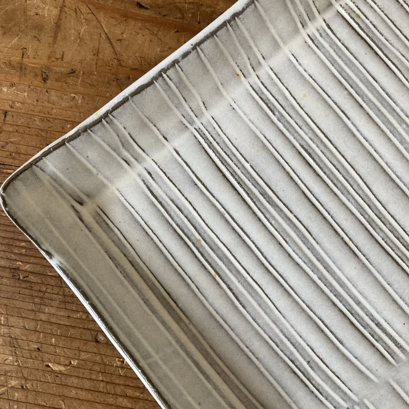 板皿 大 しのぎ 白 No.3 | 櫻井窯