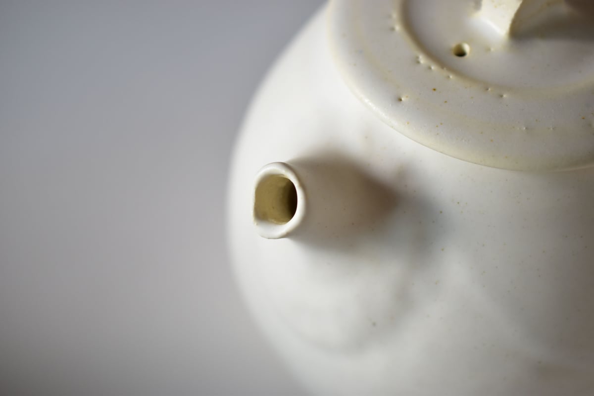 耐熱ポット(白)／馬場勝文 | うつわと暮らし 凛 ONLINE SHOP