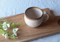 口茶白マグ／奥村陶房