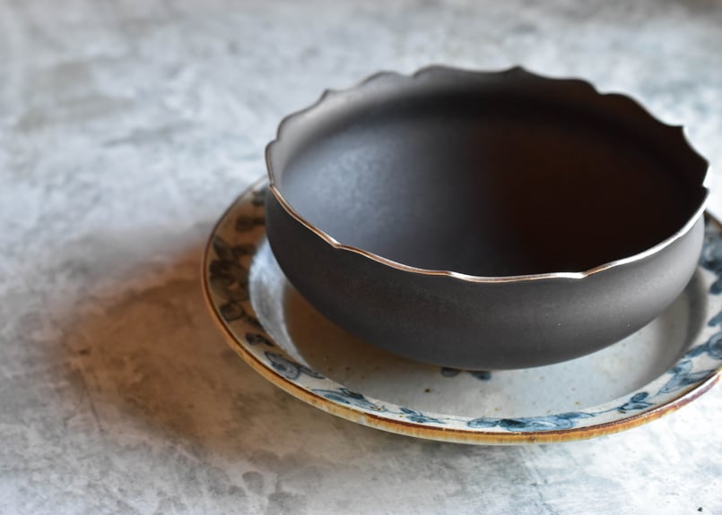 黒稜花銀彩深鉢／東一仁 | うつわと暮らし 凛 ONLINE SHOP