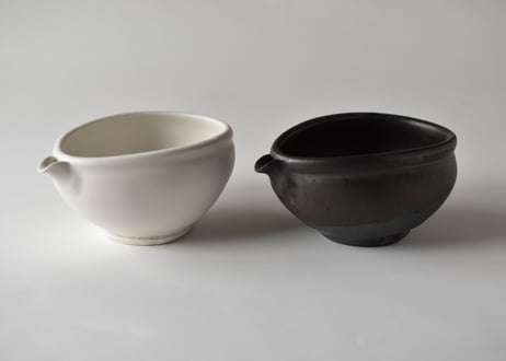 黒釉片口小鉢／馬場勝文