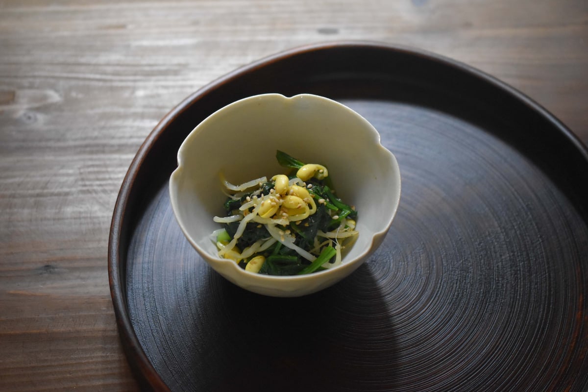 青白磁輪花深鉢（小）／竹下努 | うつわと暮らし 凛 ONLINE SHOP