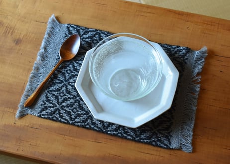 青白磁八角皿／竹下努