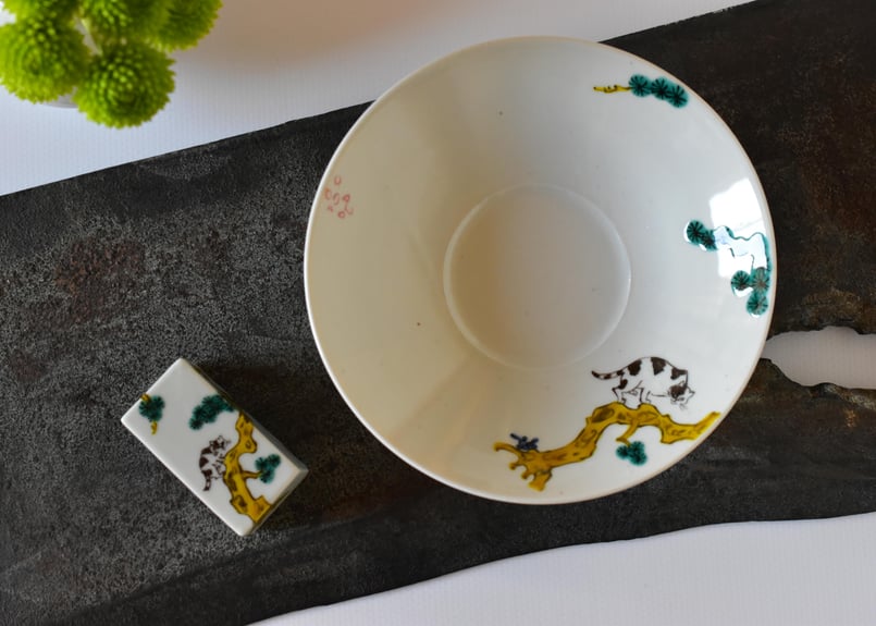 色絵松猫図浅鉢／工房あめつち | うつわと暮らし 凛 ONLINE SHOP