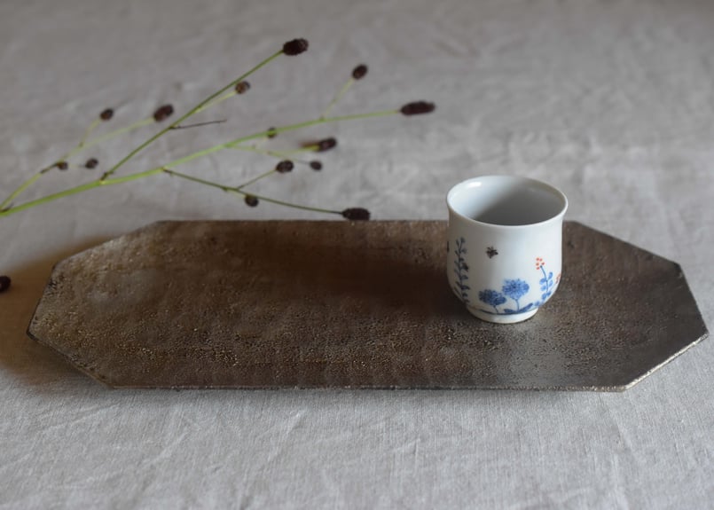 隅切一文字盆 蒔地漆 濃錫錆／田澤祐介 | うつわと暮らし 凛 ONLINE SHOP