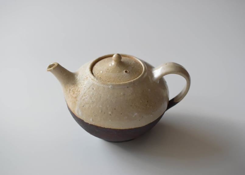 未使用　境道一さん　茶壷　急須　ポット　金属製取っ手 新品・未使用 境道一さん 茶壷 急須 ポット 金属製取っ手 2025年