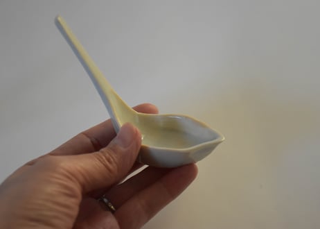 青白磁蓮華豆皿／竹下努