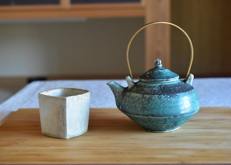 瀬戸焼　織部土瓶　30cm　明治〜昭和初期 織部釉土瓶／境道一 | うつわと暮らし 凛 ONLINE SHOP