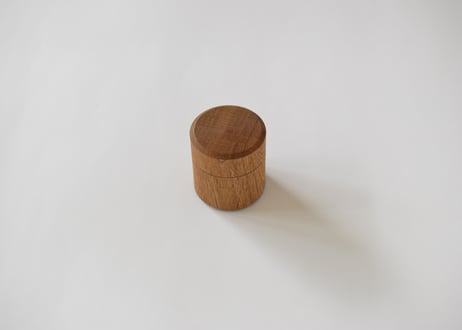 薄茶器　ナラ材　アンモニア燻蒸着色／田澤祐介