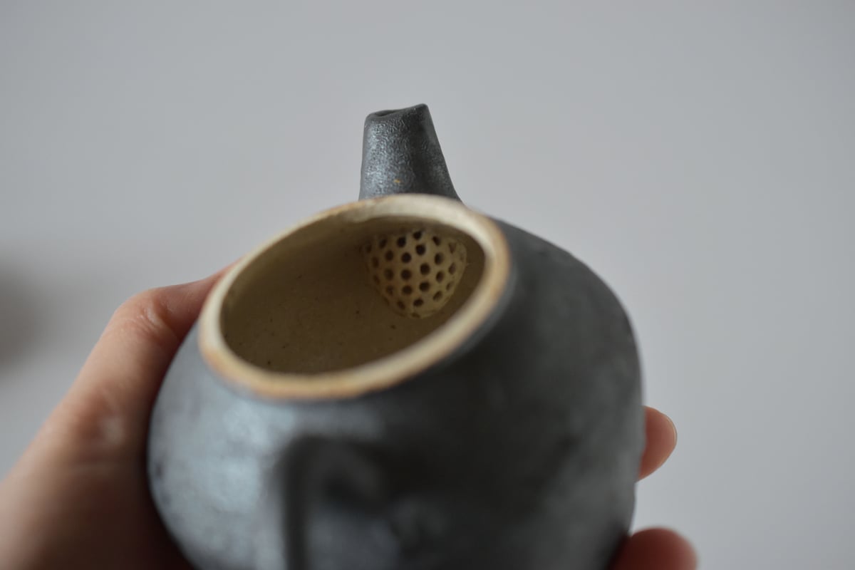 黒釉茶壺／境道一 | うつわと暮らし 凛 ONLINE SHOP