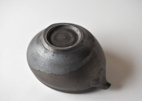 黒釉片口小鉢／馬場勝文