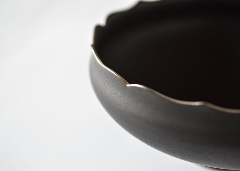 黒稜花銀彩深鉢／東一仁 | うつわと暮らし 凛 ONLINE SHOP